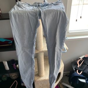 Hollister light wash jeans/jeggings